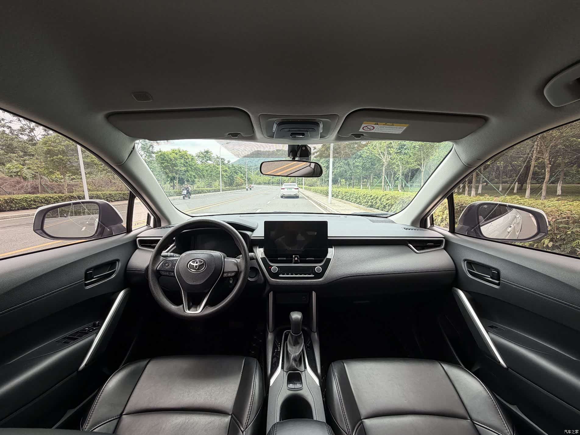 Toyota Frontlander, 2023 10