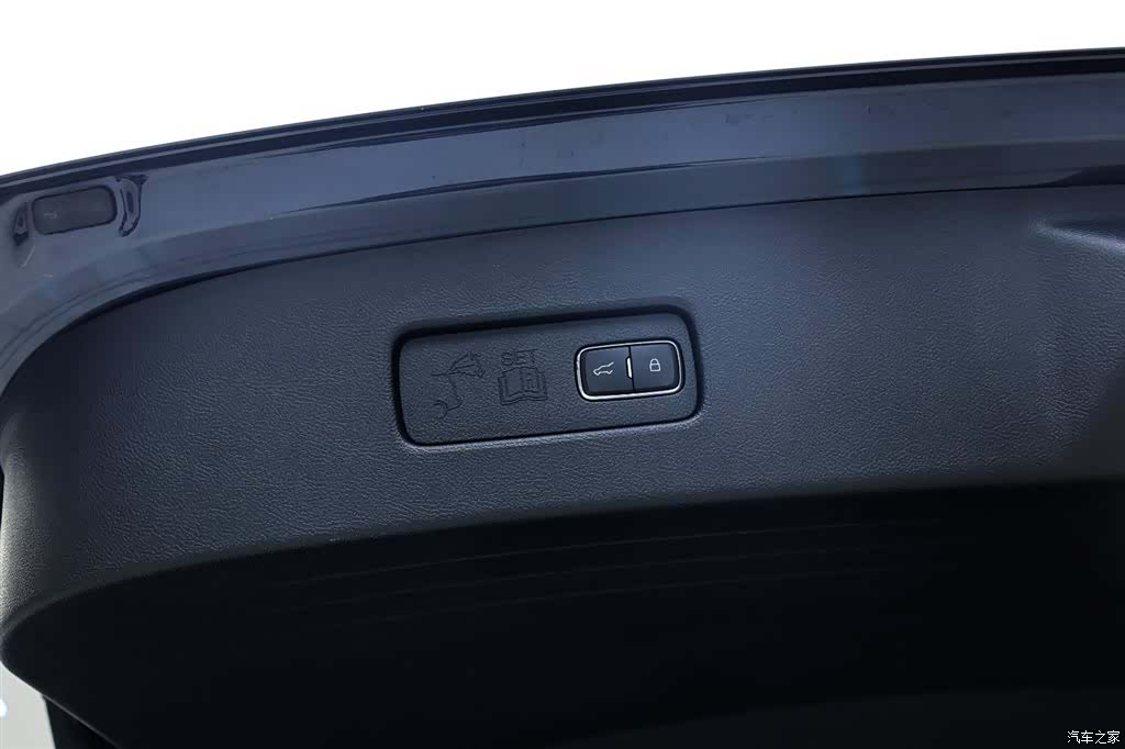 Lincoln Aviator, 2022 37