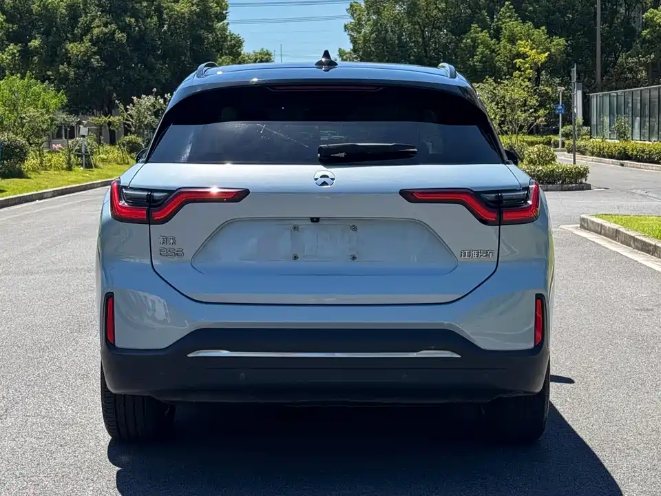 NIO ES6