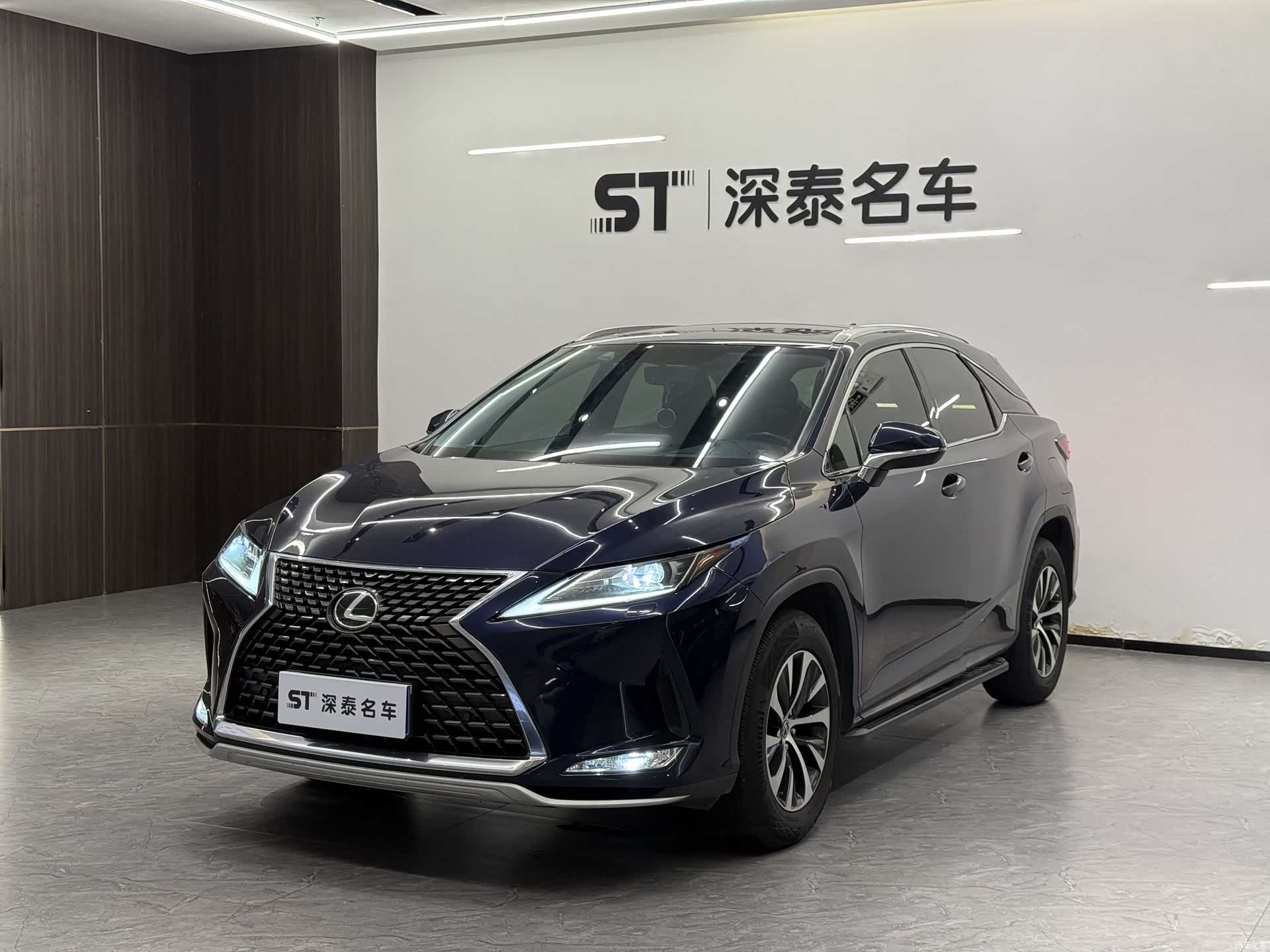 Lexus RX, 2022 1