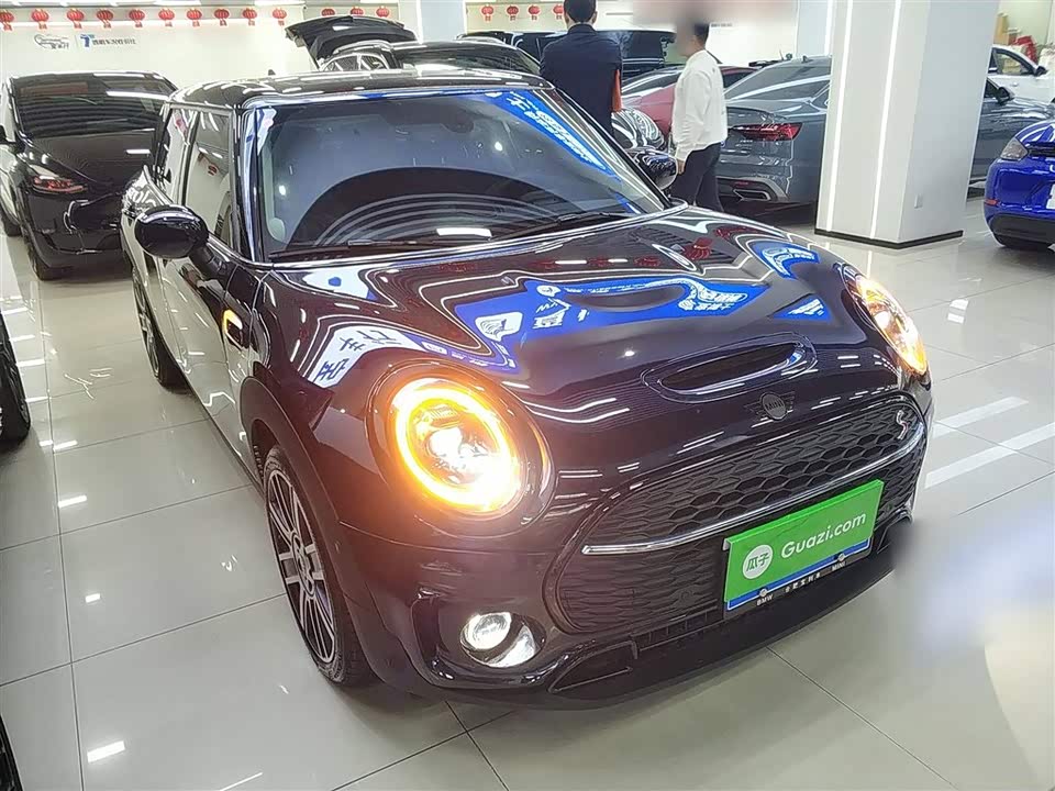 MINI CLUBMAN