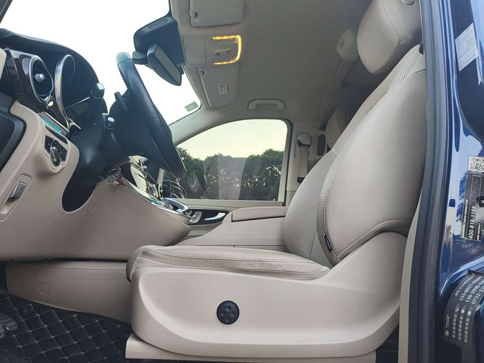 Mercedes-Benz V-class