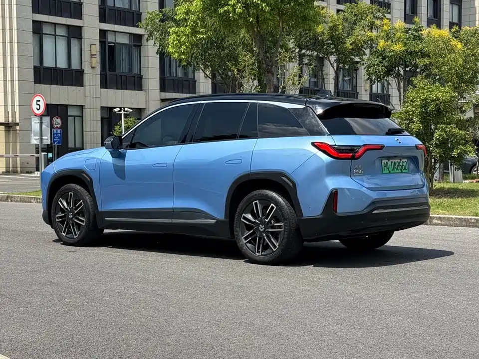 NIO ES6