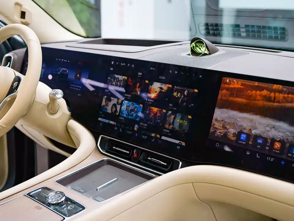 AITO Ask the world M9