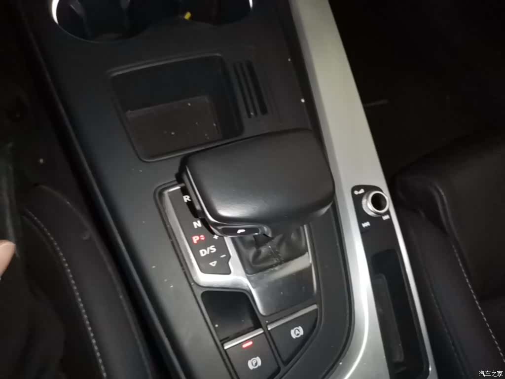 Audi A4L, 2024 14