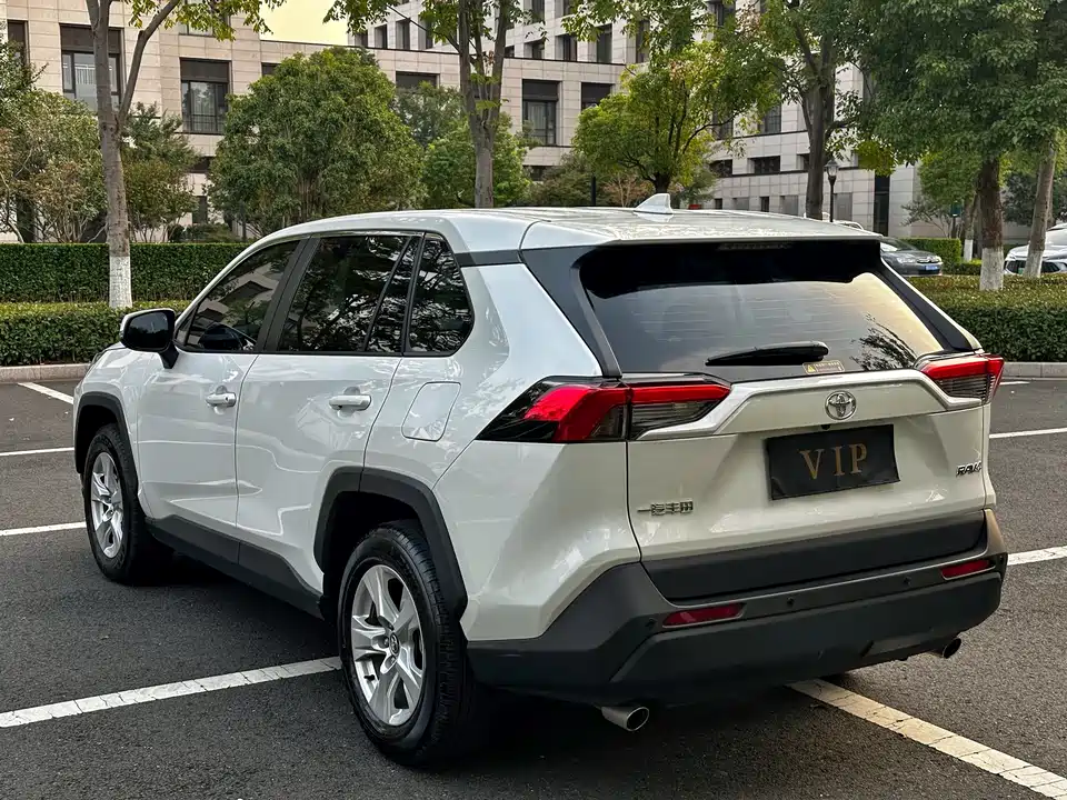 Toyota RAV4 Rongfang