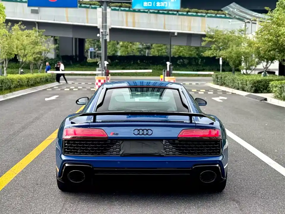 Audi R8
