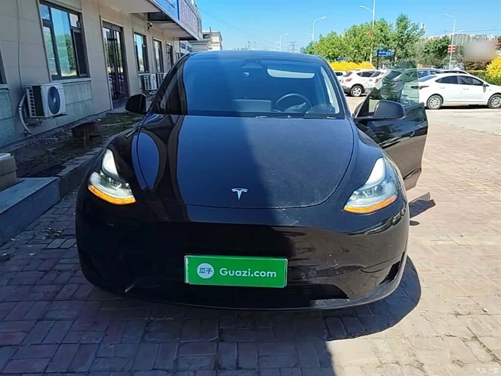 Tesla Model Y, 2024 3