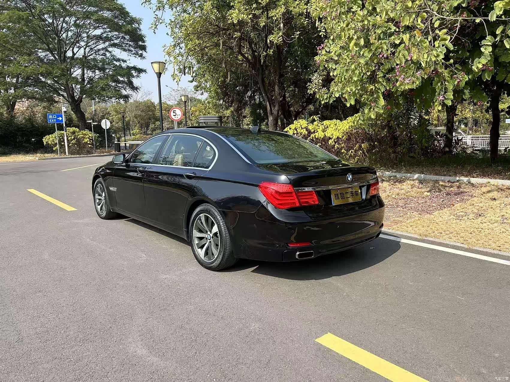 BMW 7 Series, 2011 4