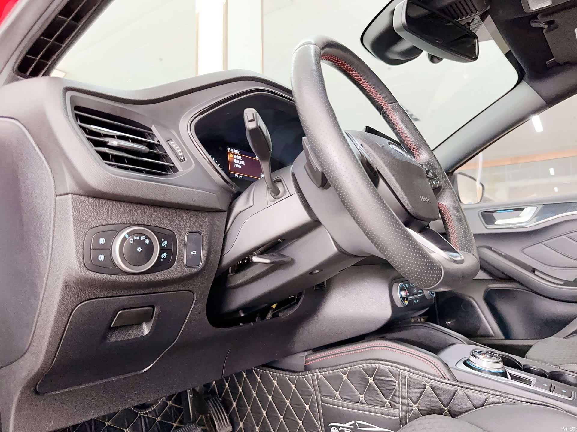 Ford Focus, 2019 4