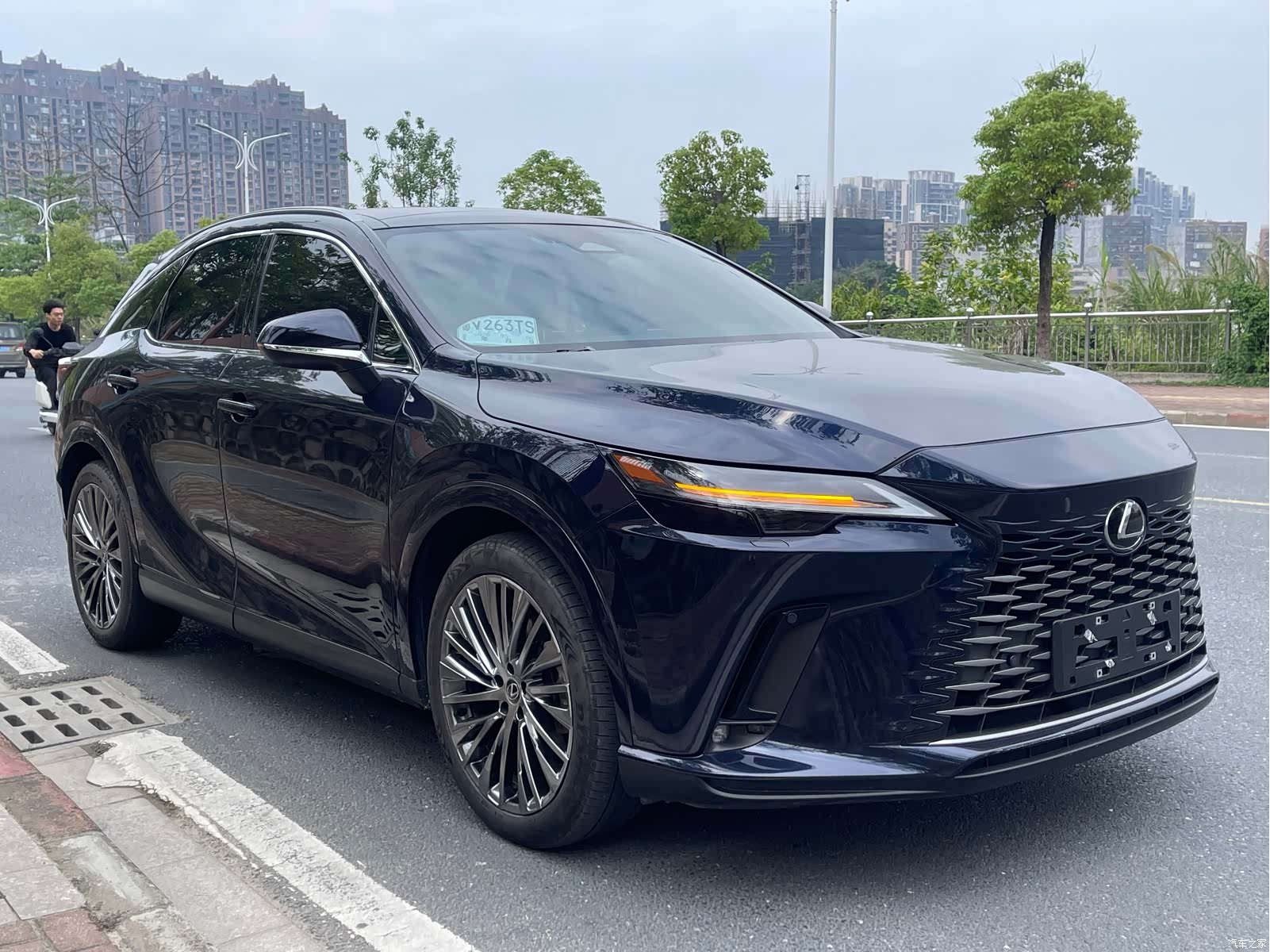 Lexus RX, 2024 3