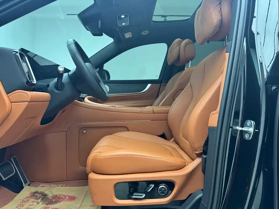 AITO Ask the world M9