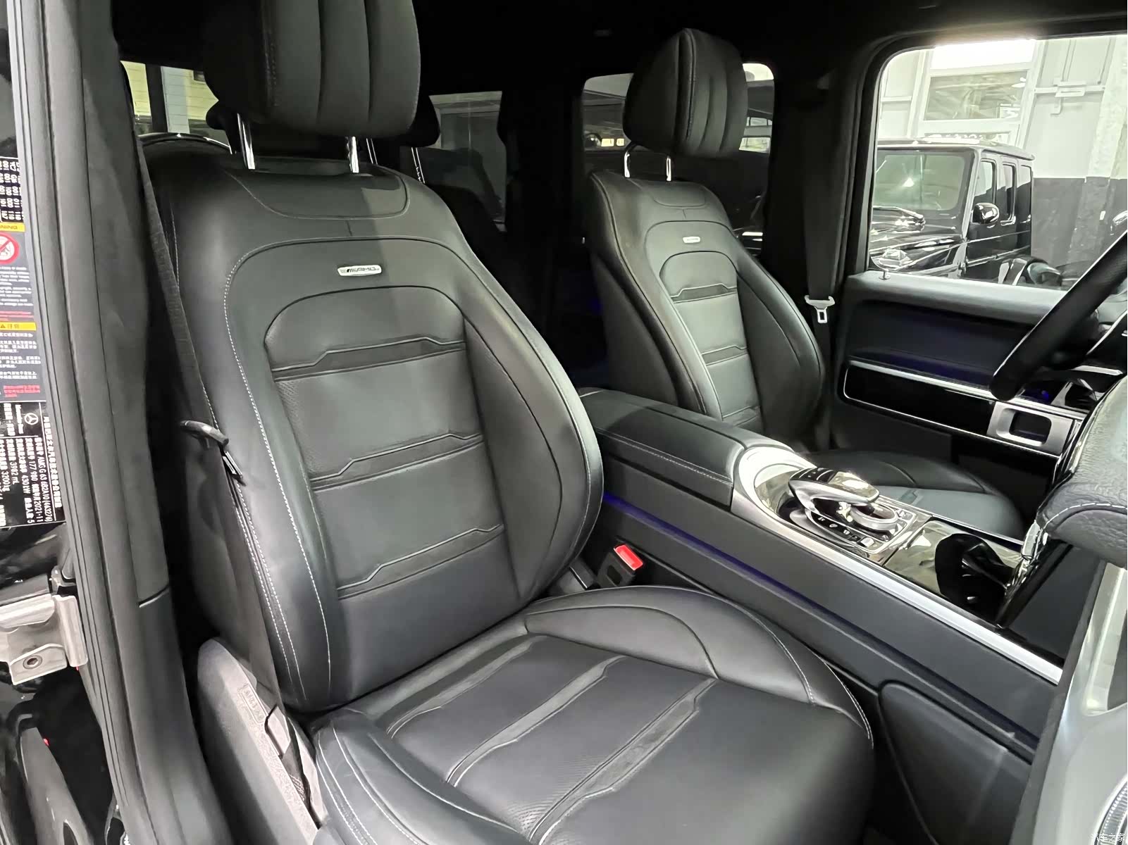 Mercedes-Benz G-Class, 2022 24