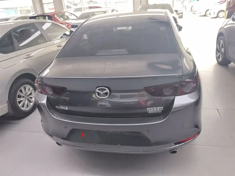 Mazda 3 Angkesaila