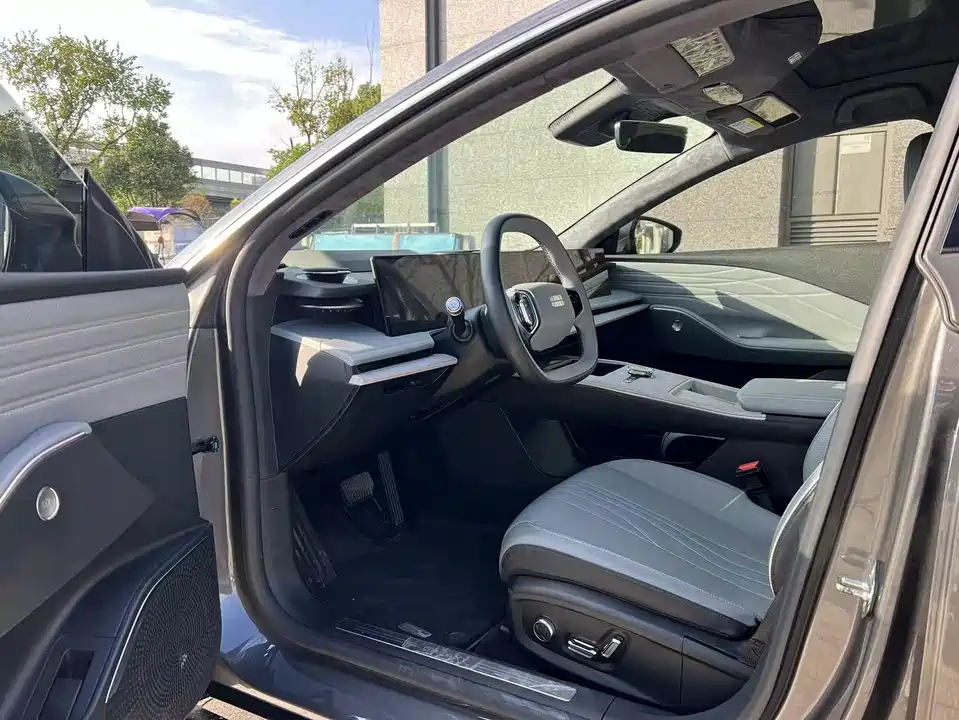 Geely Galaxy Galaxy E8