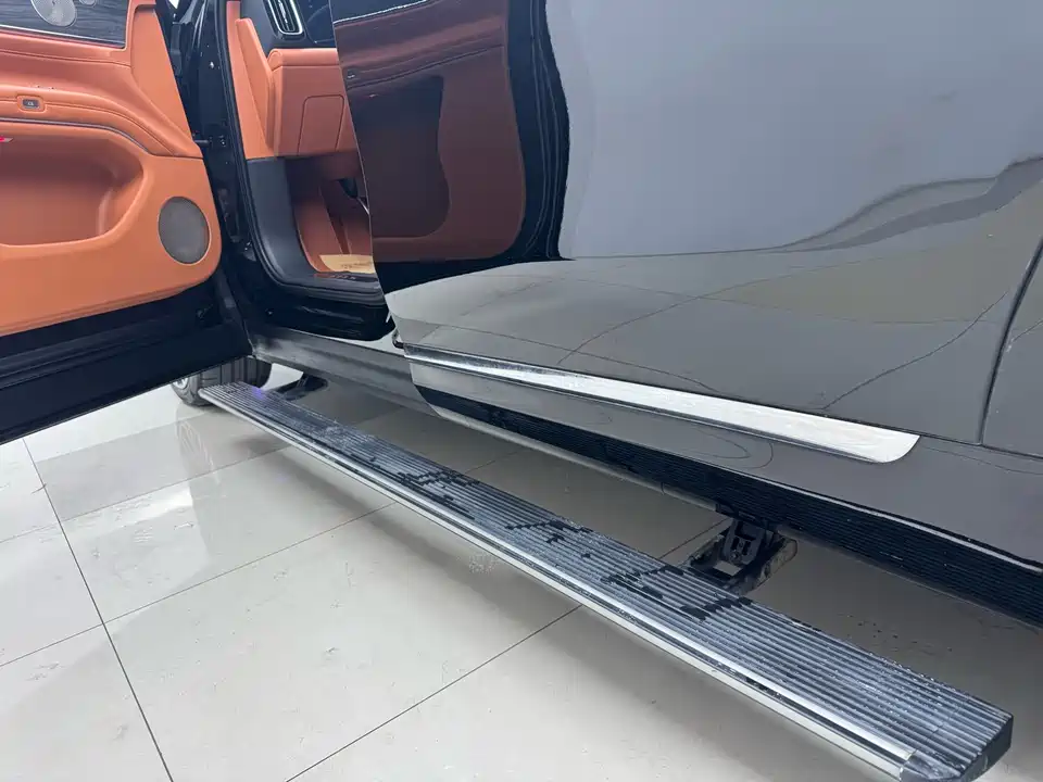 AITO Ask the world M9