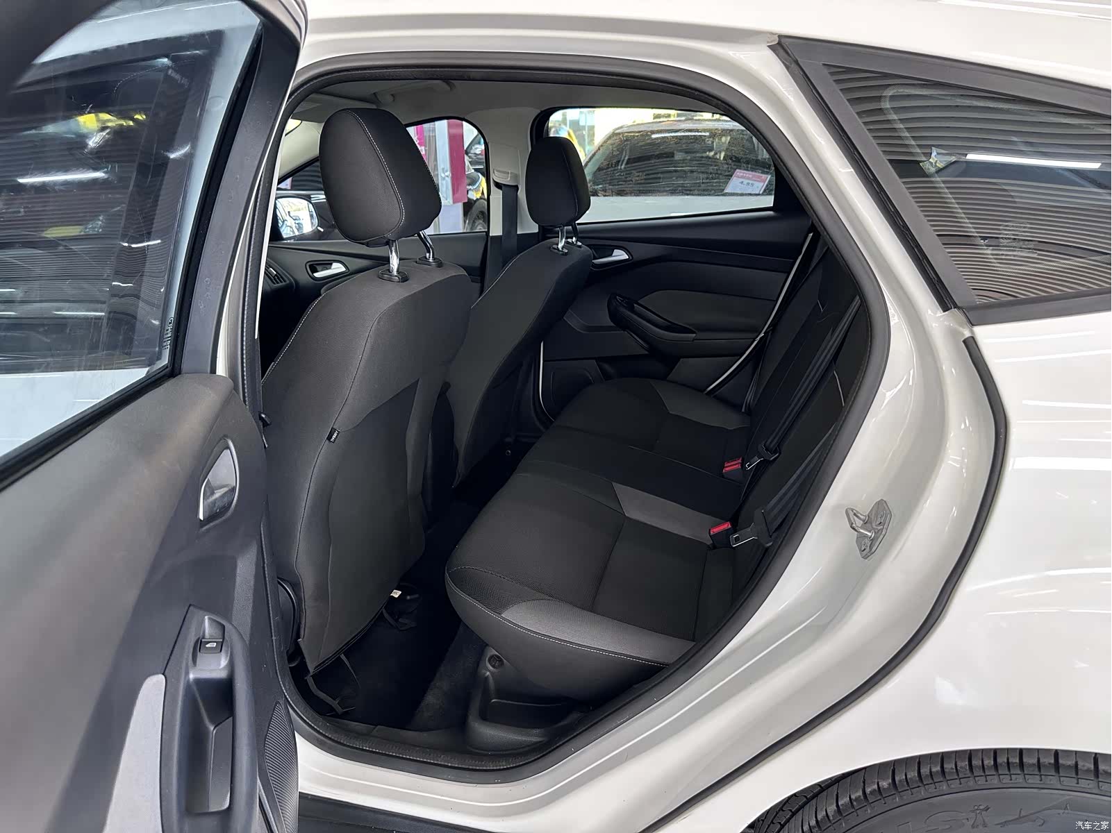 Ford Focus, 2014 11