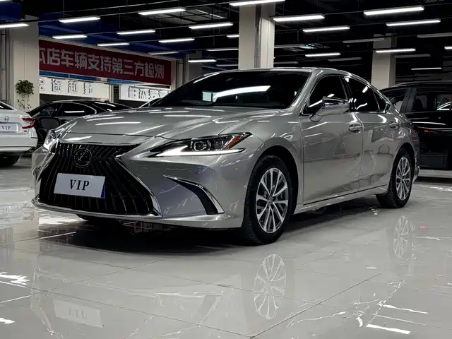 Lexus ES 2023 — купить из Китая под заказ