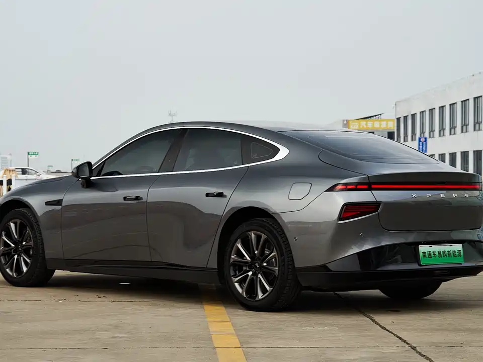 XPENG P7