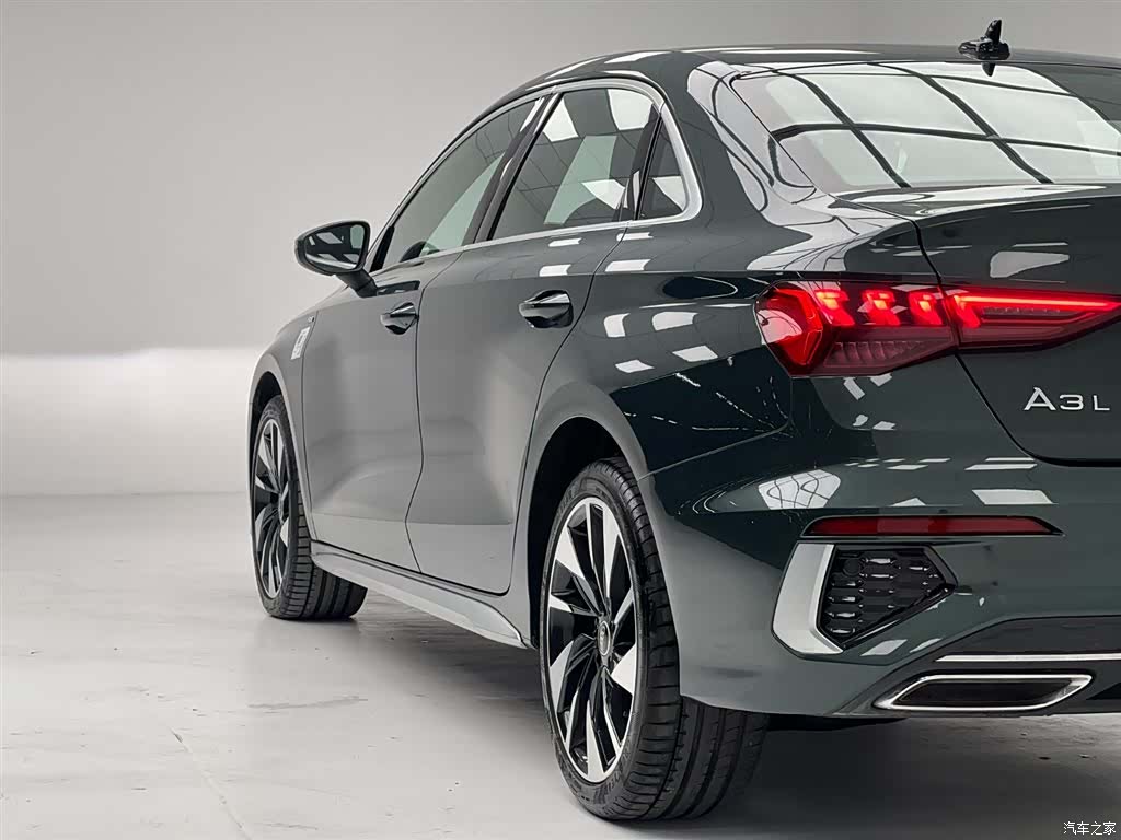 Audi A3, 2023 10