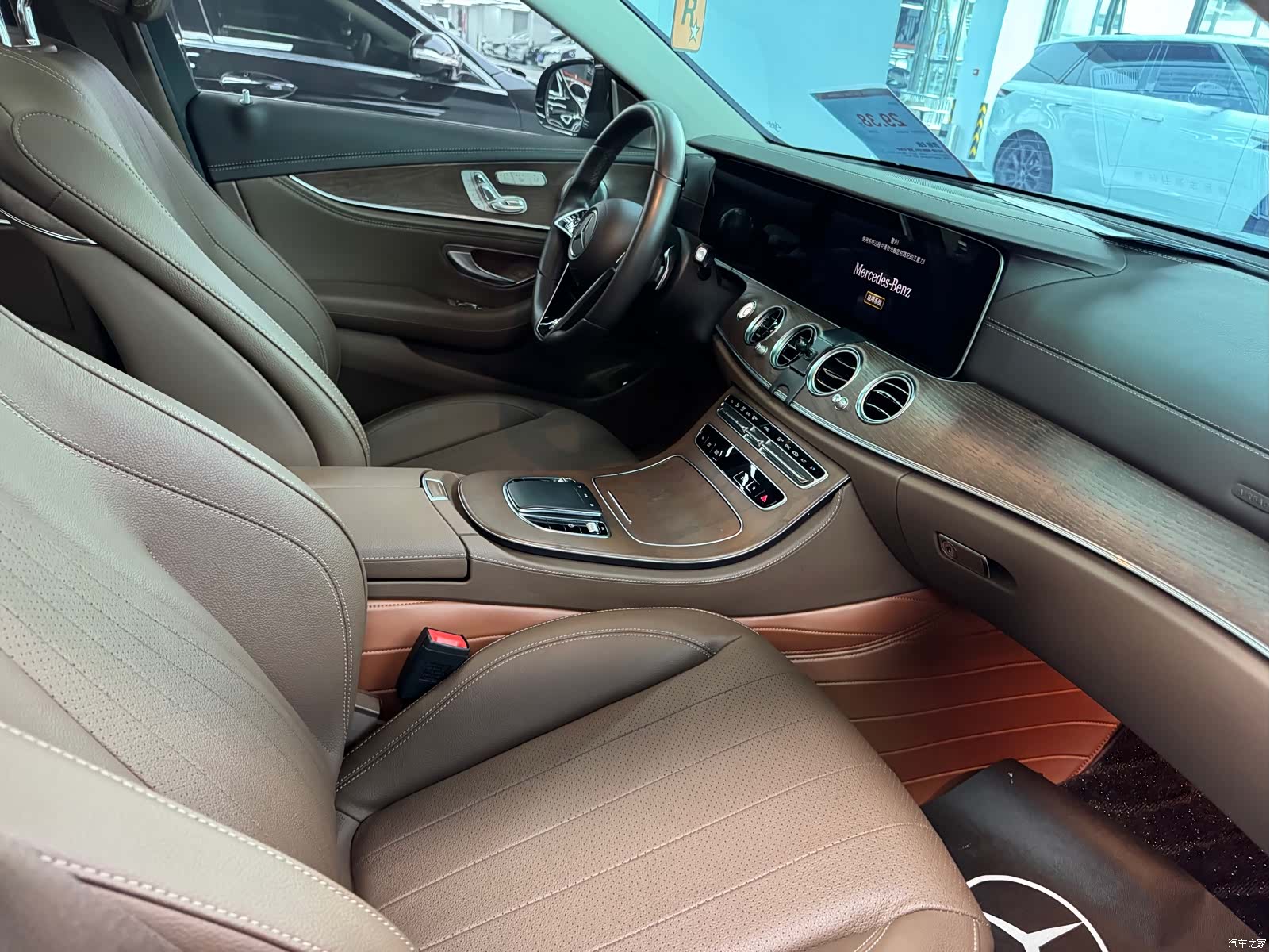 Mercedes-Benz E-Class, 2023 11