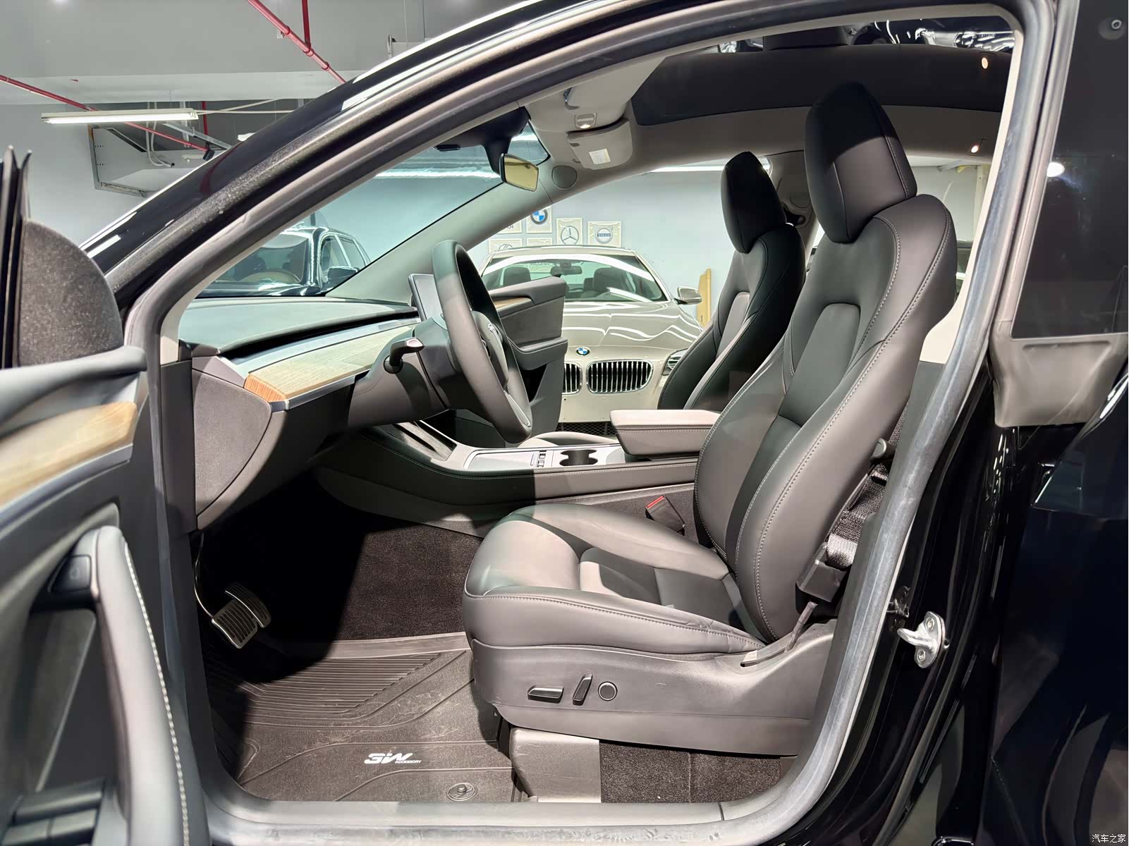 Tesla Model Y, 2022 15