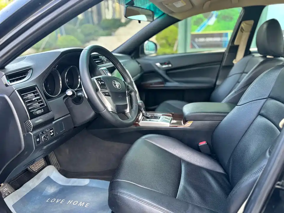 Toyota Reiz Toyota Reiz