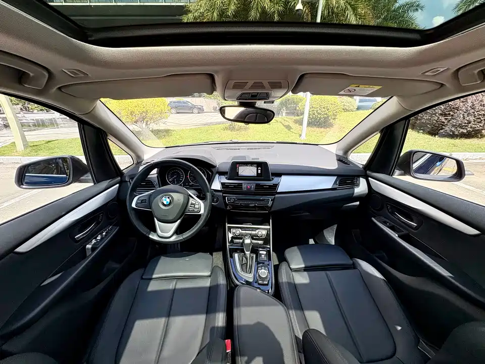 BMW 2 series station wagon