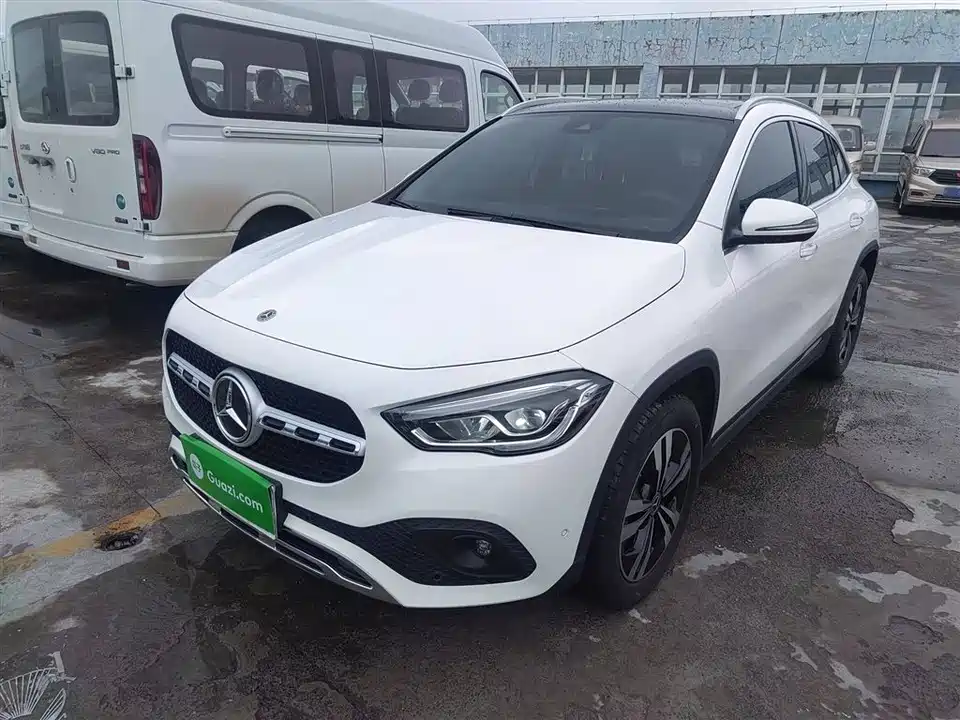 Mercedes-Benz GLA