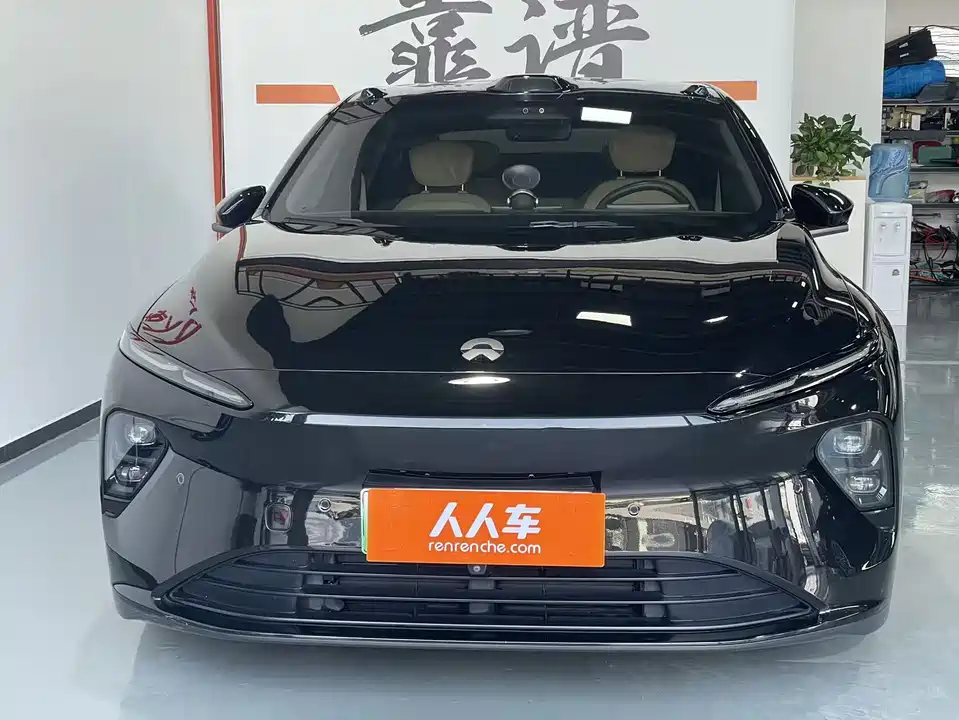 NIO ET7