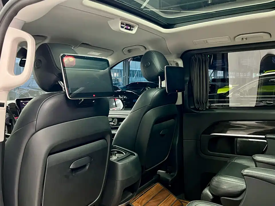 Mercedes-Benz V-class Mercedes-Benz V-class