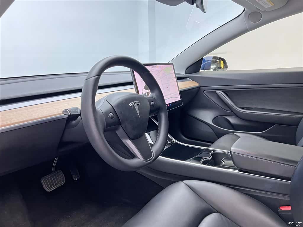 Tesla Model 3, 2020 14