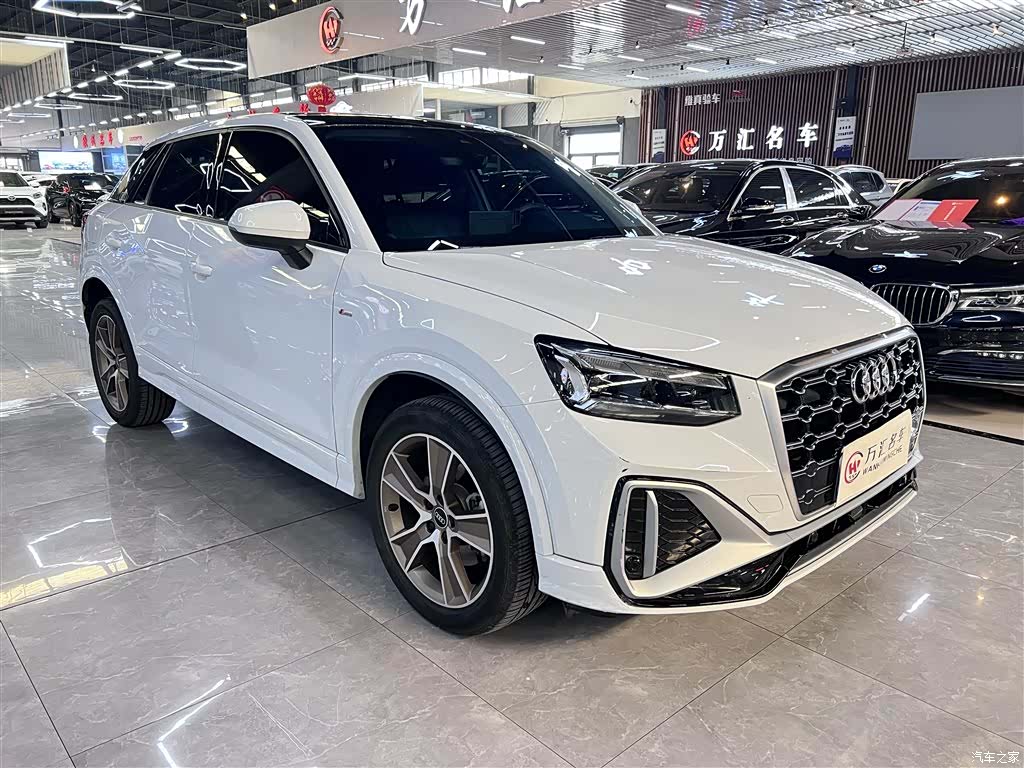 Audi Q2L, 2024 3