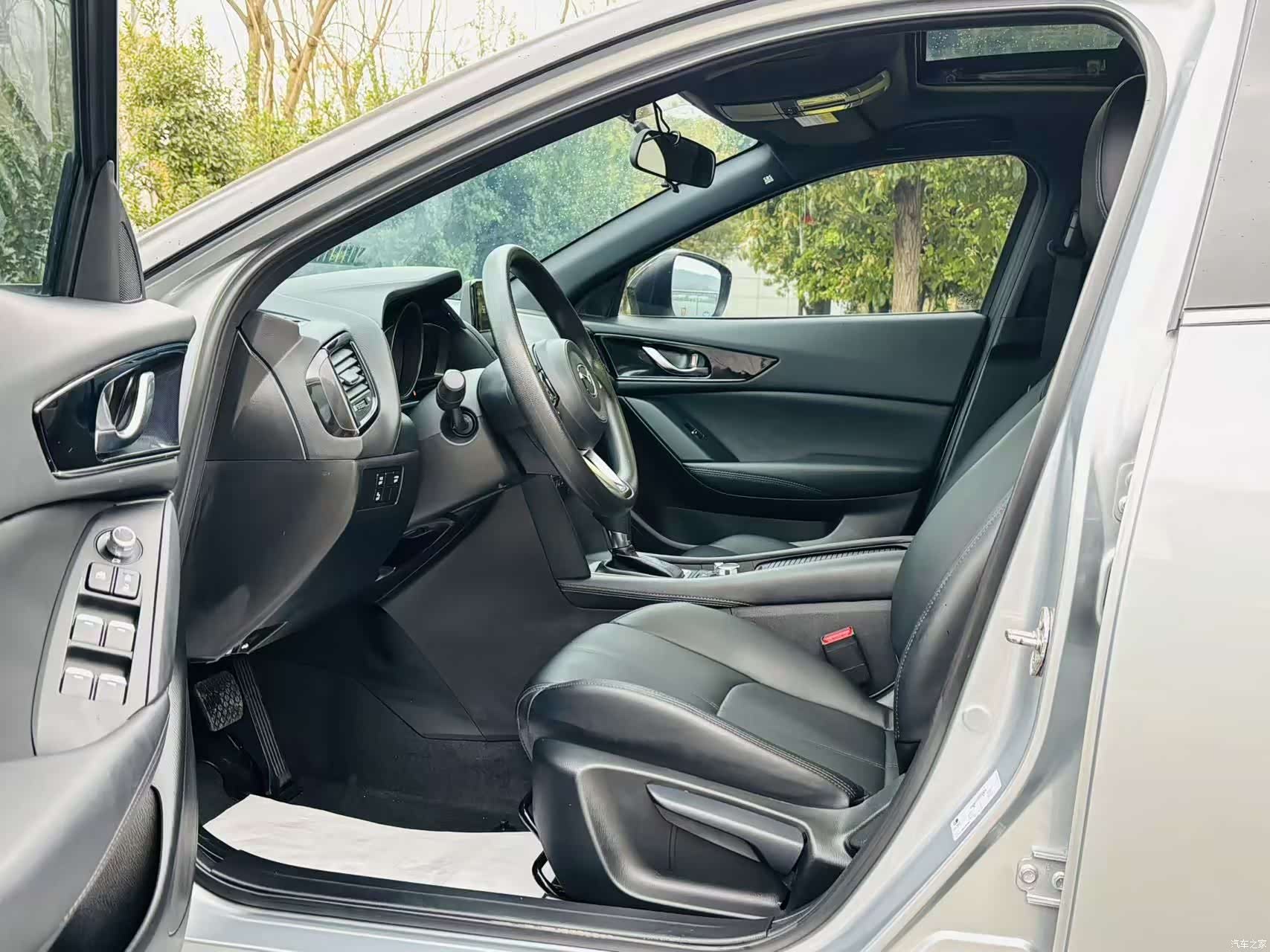 Mazda CX-4, 2022 15