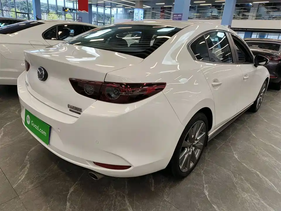 Mazda 3 Angkesaila