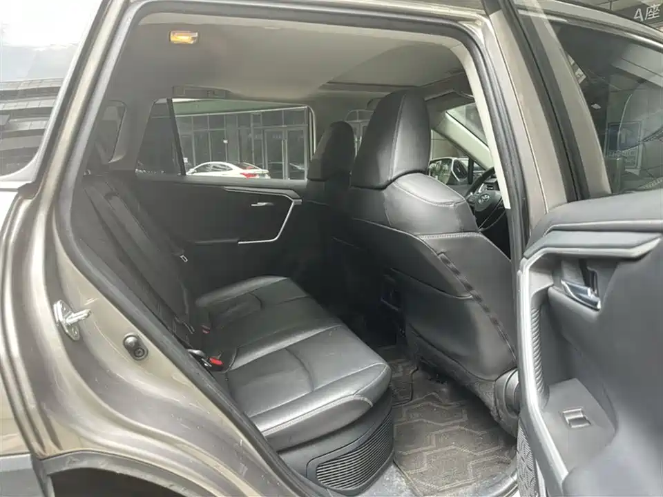 Toyota RAV4 Rongfang