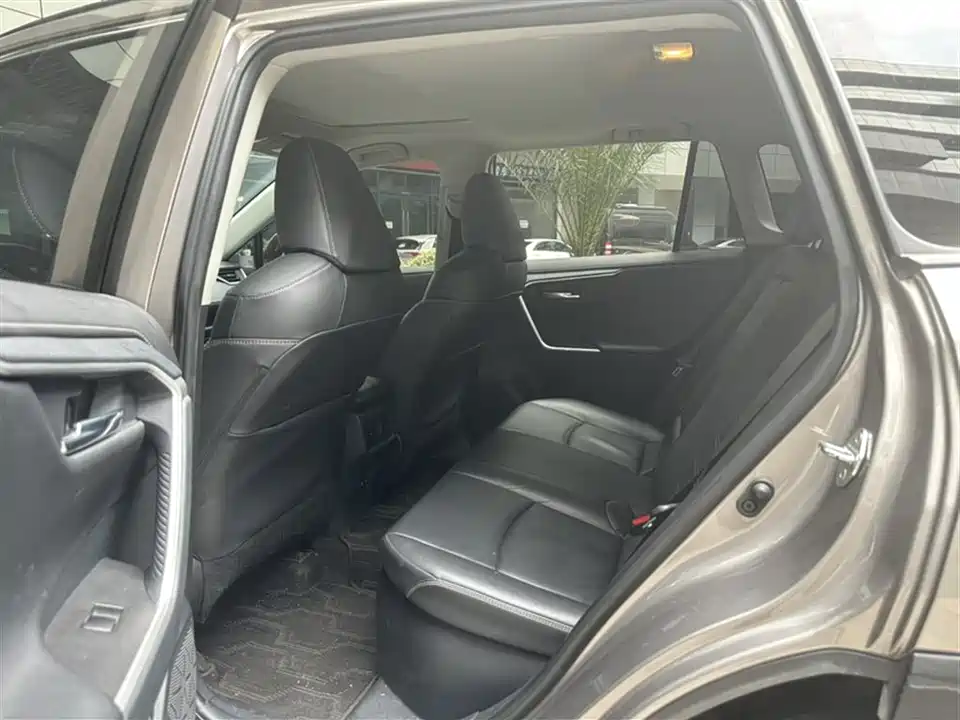 Toyota RAV4 Rongfang