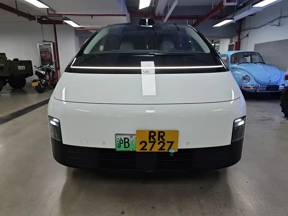 Li Auto Ideal MEGA