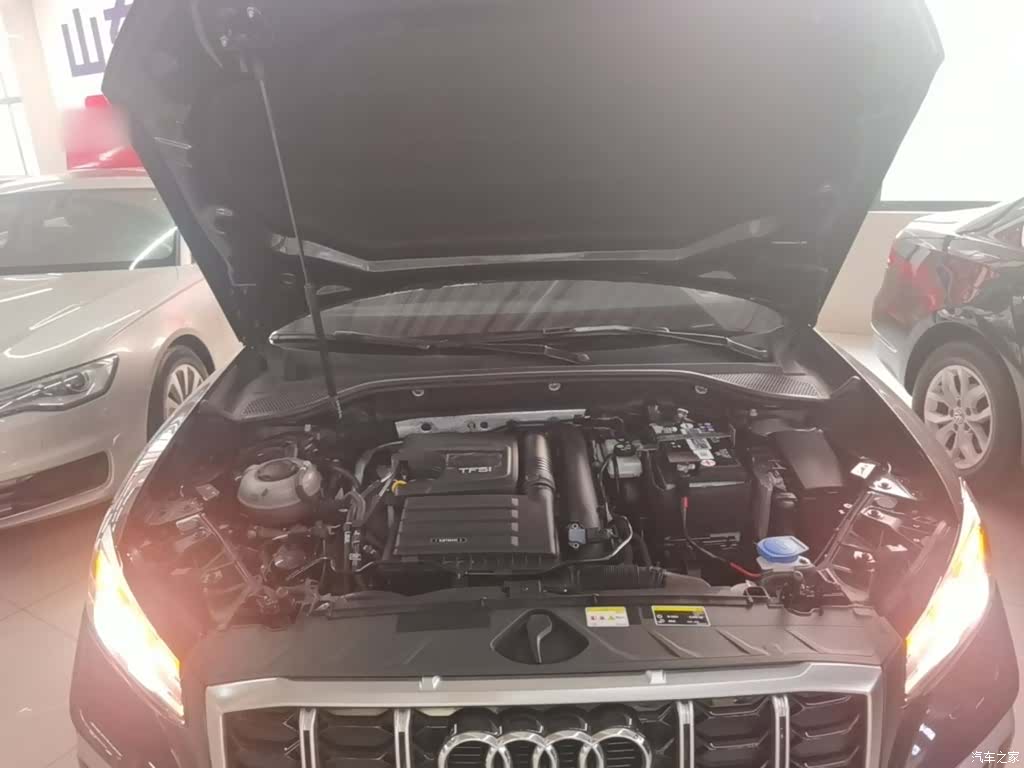 Audi Q2L, 2023 20