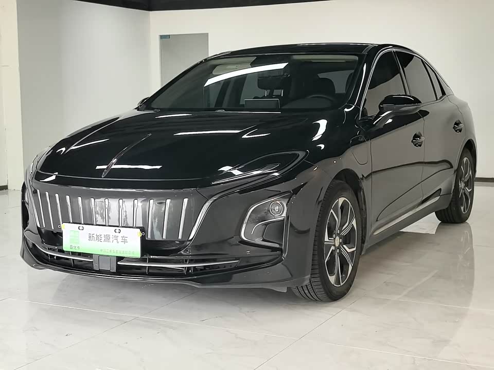 Hongqi E-QM5