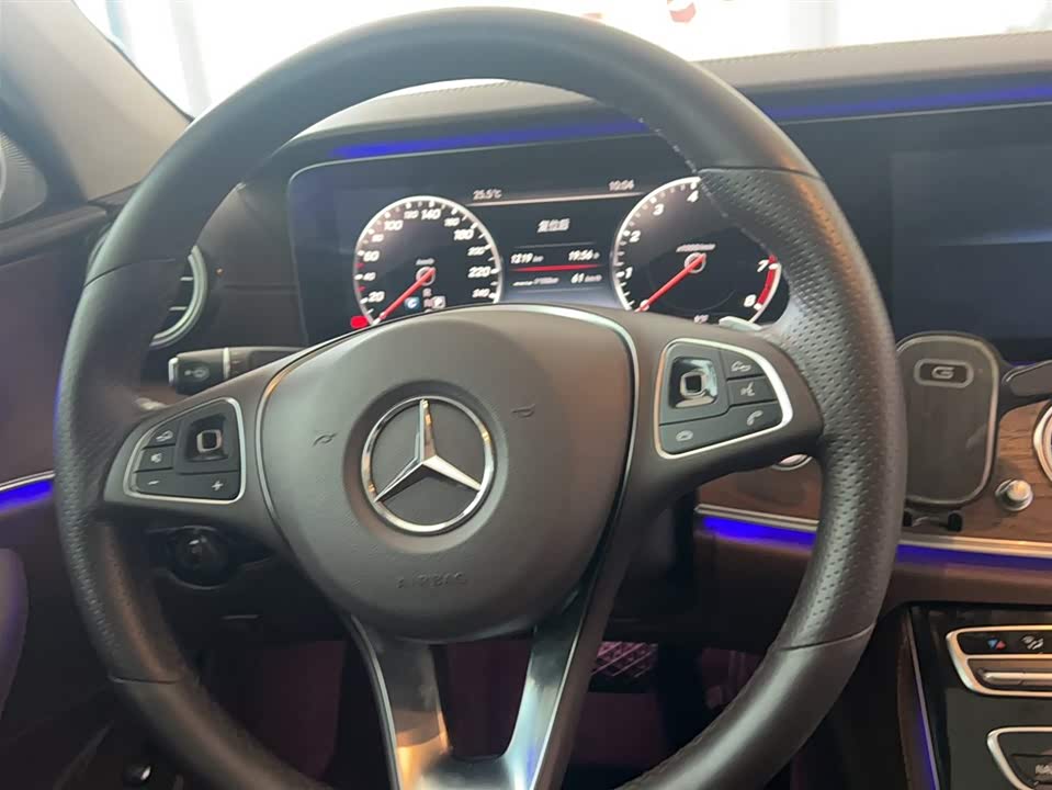 Mercedes-Benz E-class Mercedes-Benz E-class