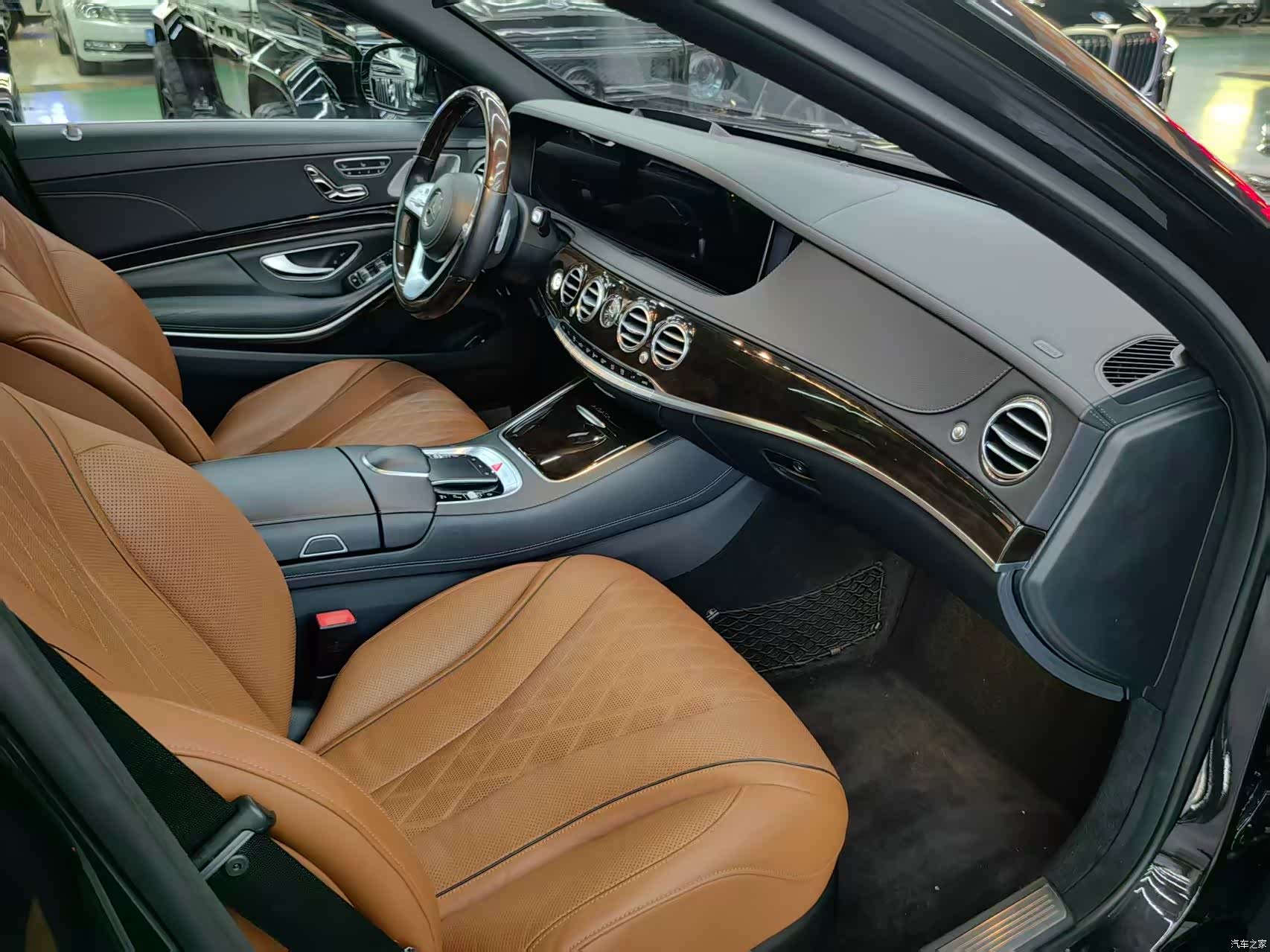 Maybach S-Class, 2020 4