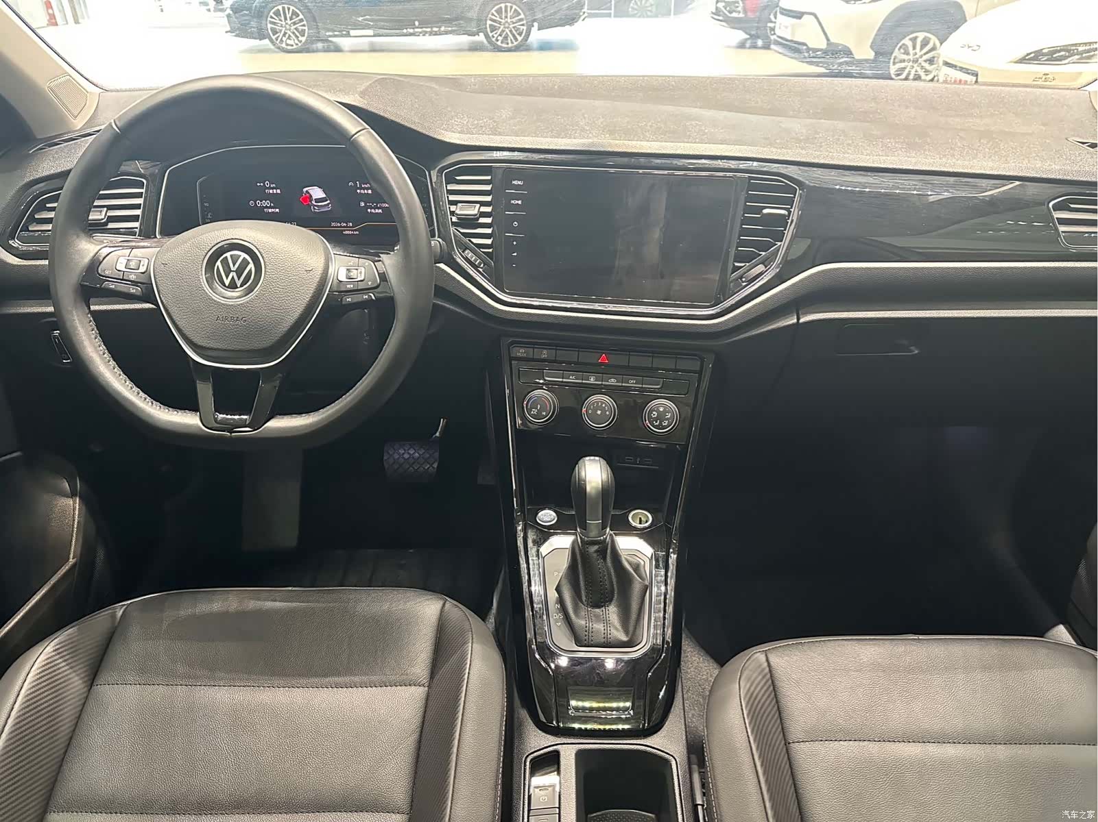 Volkswagen T-ROC, 2022 10