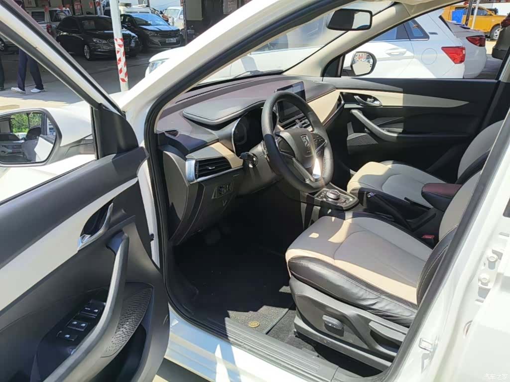 Wuling 360, 2020 16
