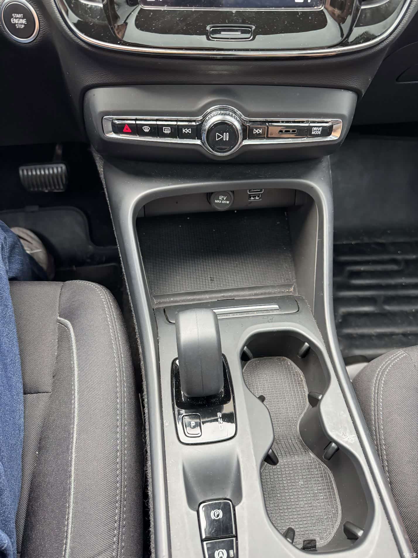 Volvo XC40, 2022 14