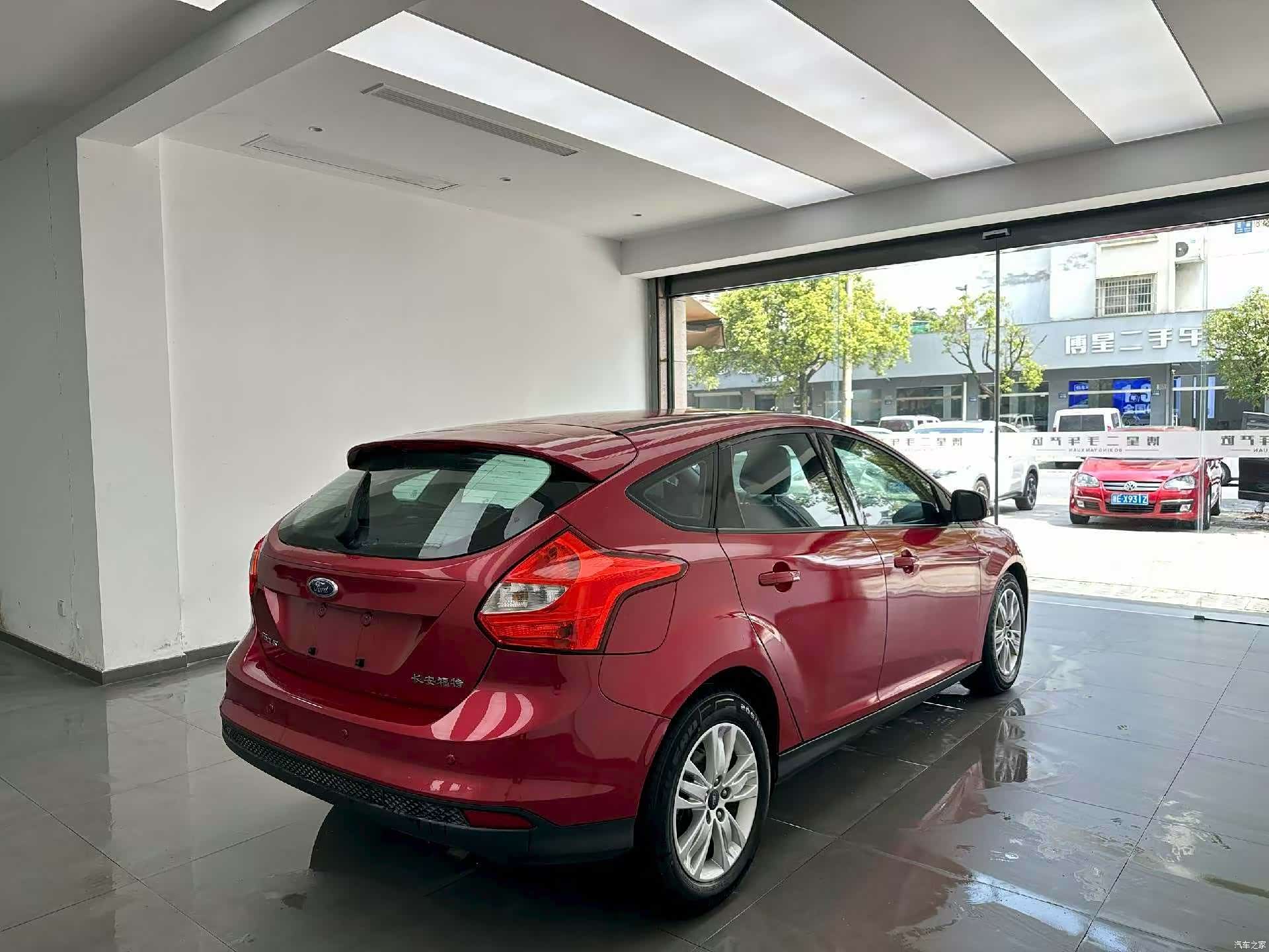 Ford Focus, 2014 9