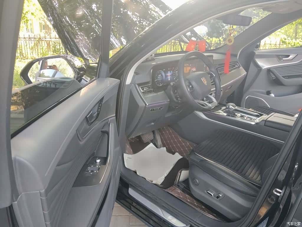 Hongqi HS5, 2024 14