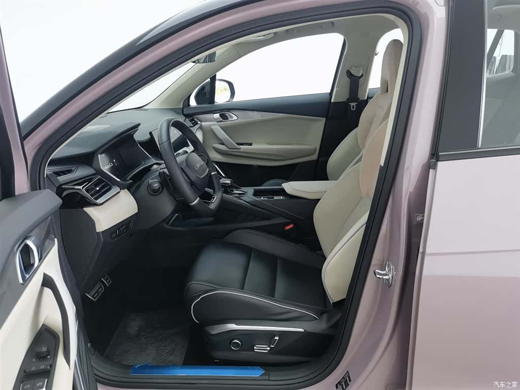 Lynk & Co 02, 2022 10