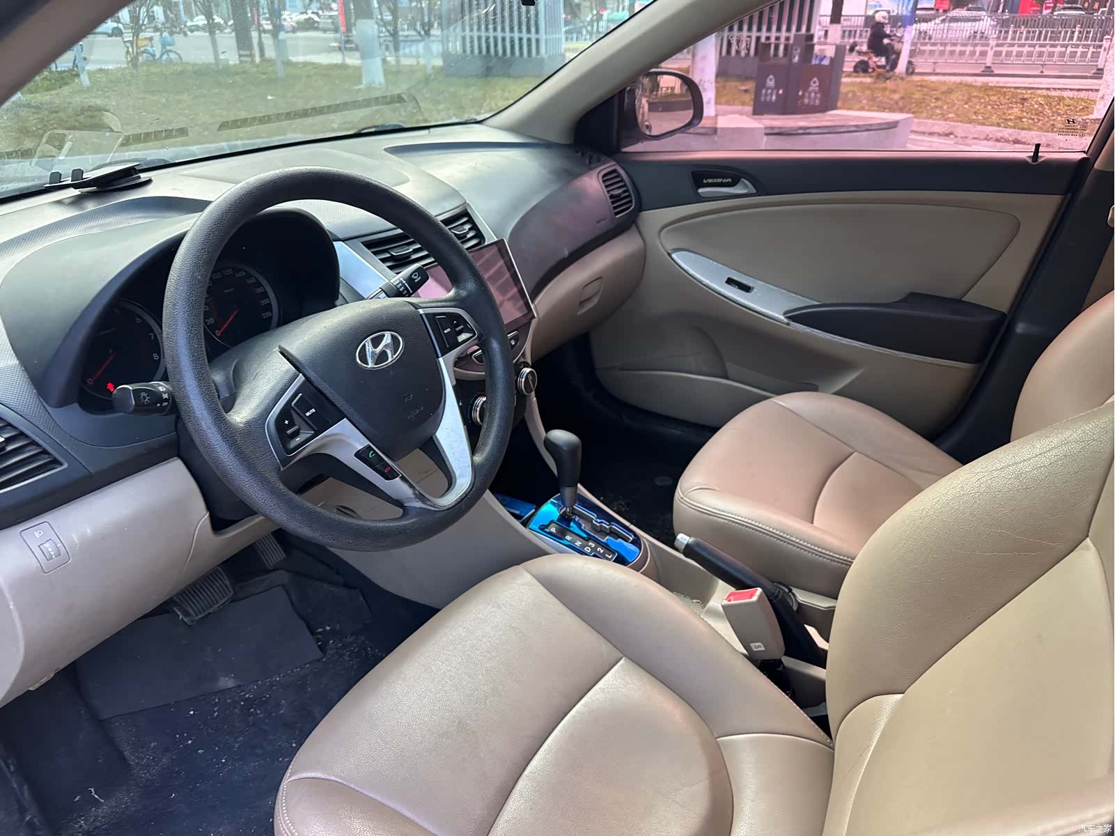 Hyundai GLX, 2016 15