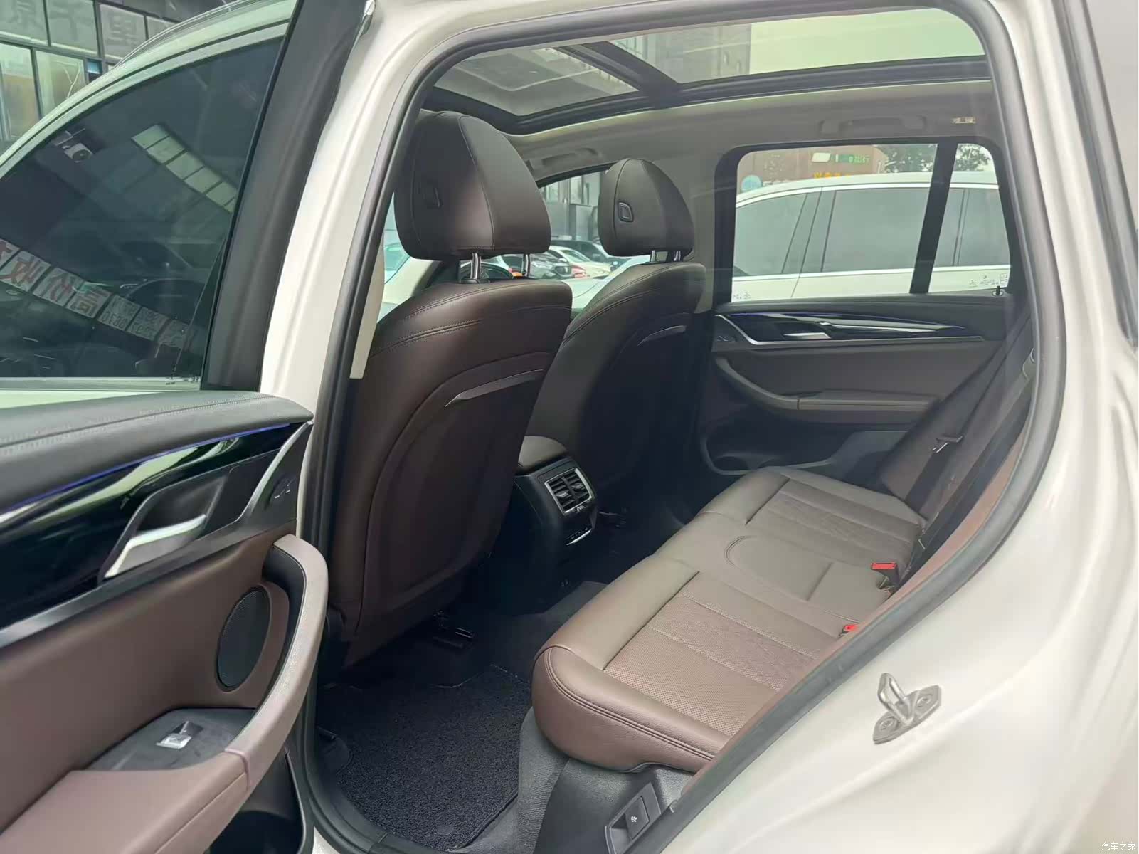 BMW X3, 2023 все фото